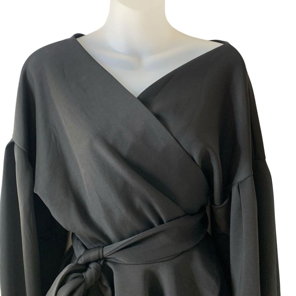 Elegant Black Off-Shoulder Blouse - Picture 3 of 14